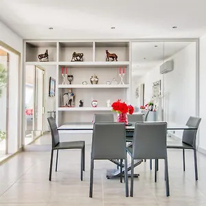 Stunning Flat With Terrace & Pool 7 Min From The In - Welkeys Appartement