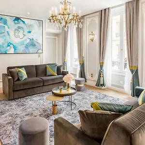 https://luxury-and-spacious-5-bedroom-4-bathroom-notre-dame.fr-paris.fr